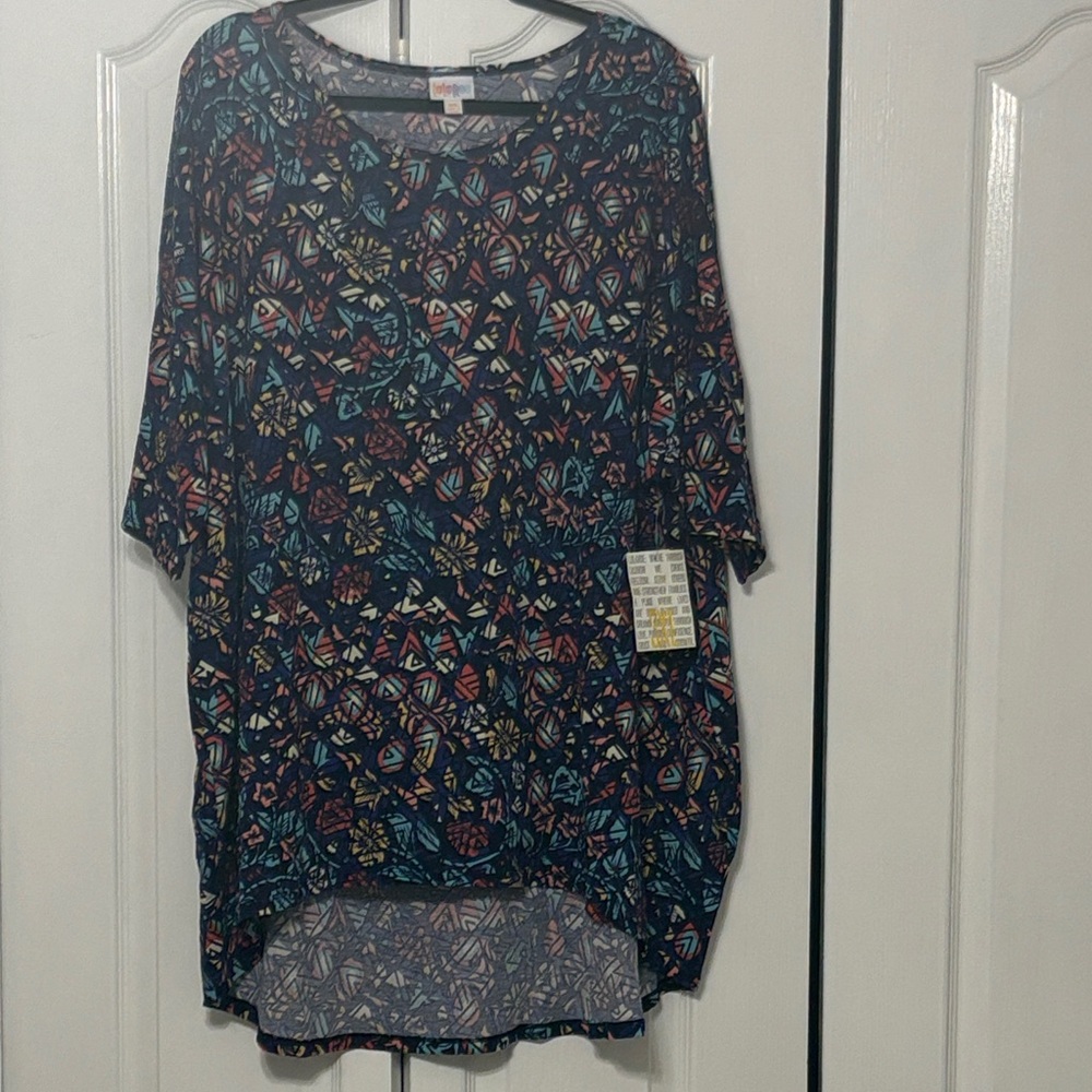 NWT Multicolor Patterned Tunic Top